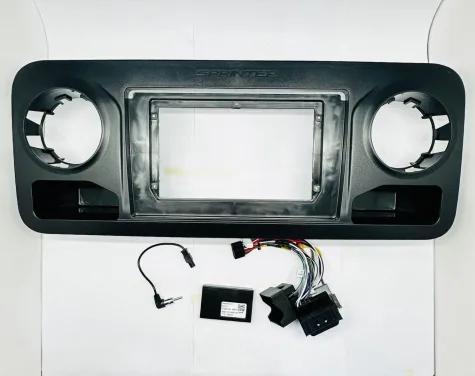 MOLDURA MERCEDES BENZ SPRINTER 2020/2025 10.1"