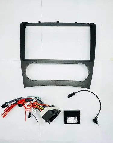 MOLDURA MERCEDES BENZ CLASS C/GLK 2005/2009 9"